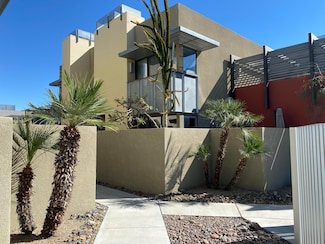 683 E Arenas Rd, Palm Springs, CA 92262