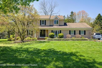 1 Mccutcheon Ct, Middletown, NJ 07748