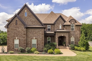 2004 Beechhaven Cir, Mount Juliet, TN 37122