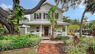 1685 6th St, Sarasota, FL 34236