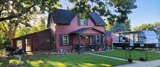 712 N 2nd Ave, Winterset, IA 50273