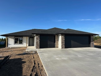 76 Meadow Ln, Cold Spring, MN 56320