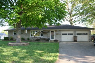 3125 30th St, Columbus, IN 47203