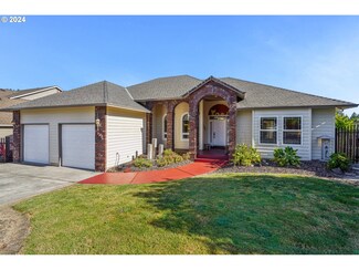 267 SW 37th Terrace, Gresham, OR 97080