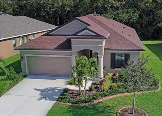 842 Rosemary Cir, Bradenton, FL 34212