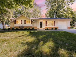 2831 Orenda St, Commerce Township, MI 48382