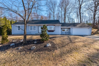 371 Middle Rd, Farmington, CT 06032