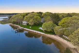 30 Overland Rd, Mashpee, MA 02649