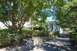 41 Whitewood Ave, New Rochelle, NY 10805