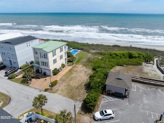 111 Ocean Shore Ln, Pine Knoll Shores, NC 28512