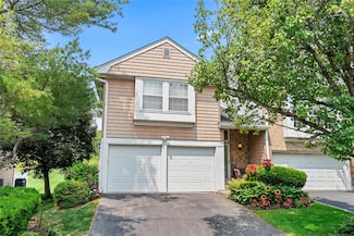 81 Hidden Ridge Dr, Syosset, NY 11791