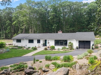47 Jenkins Rd, Andover, MA 01810