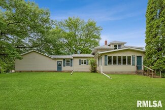 2322 N 11th St, Clinton, IA 52732