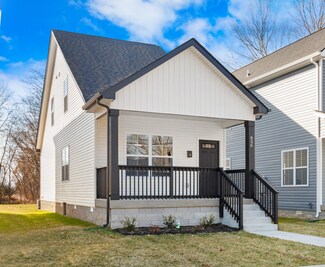 826 Greenwood Ave, Clarksville, TN 37040