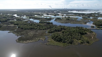 1 Tide Over Island, Yankeetown, FL 34498