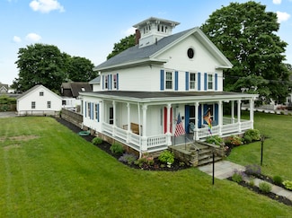 122 College St, Old Saybrook, CT 06475