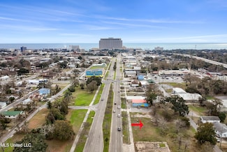 323 Caillavet St, Biloxi, MS 39530