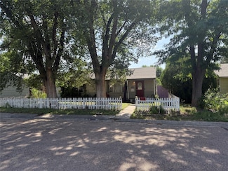 2018 N 6th St, Garden City, KS 67846
