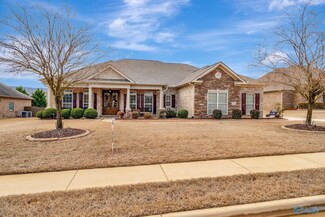 4736 Autumn Dusk Dr SE, Owens Cross Roads, AL 35763