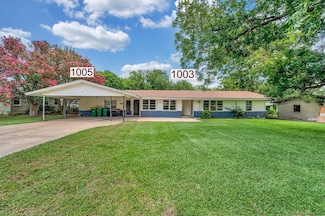 1003 N Old Robinson Rd, Robinson, TX 76706