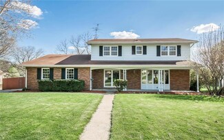 7004 Jefferson Ave, Windsor Heights, IA 50324