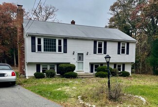 103 Clay Pond Rd, Buzzards Bay, MA 02532