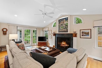 118 Parker Rd, Wellesley, MA 02482