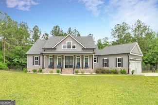 225 Dean Dr, Guyton, GA 31312