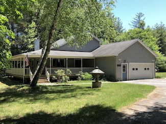 12 Logans Run, Corinth, NY 12822