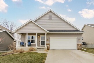 4151 Mockingbird Ln, Waterloo, IA 50701