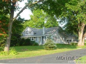 5901 Burrows Rd, Westmoreland, NY 13490