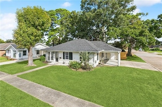 44 Tulip Dr, Gretna, LA 70053