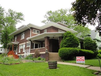 227 N Walnut St, Monticello, IA 52310