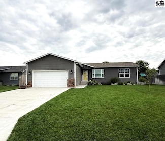603 Harvest Hills Dr, Inman, KS 67546