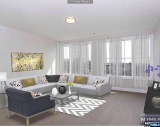 555 10th St Unit 105, Palisades Park, NJ 07650