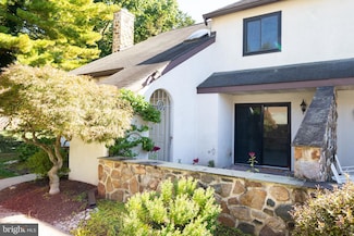 128 Pinecrest Ln, King of Prussia, PA 19406