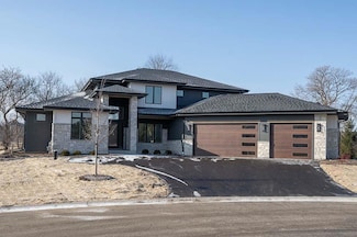 W304S1817 Pinehurst Ct, Genesee, WI 53183