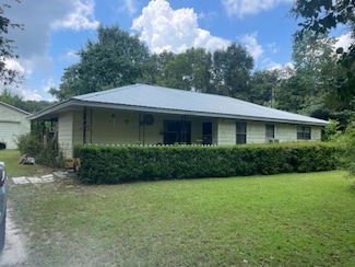 381 Barfield Rd, Cowarts, AL 36321