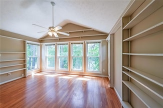 2214 Lake Pointe Cir, Roswell, GA 30075