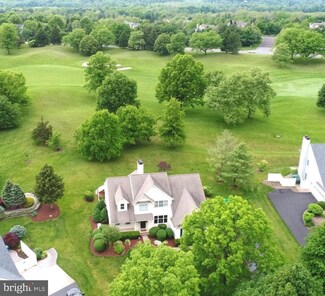 8 Colonial Ct, Skillman, NJ 08558