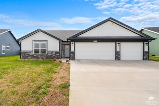 809 Waxwing Dr, Manhattan, KS 66502