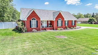 107 Turtle Bend Dr, Toney, AL 35773