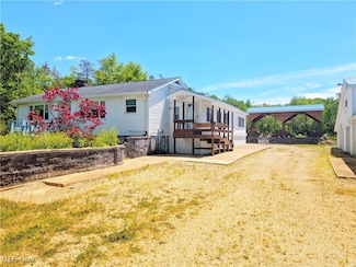 3856 Cork Cold Springs Rd, Rock Creek, OH 44084