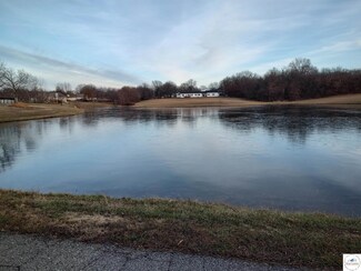 2 Lake Shore Dr, Windsor, MO 65360