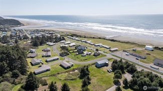 42 N First, Pacific Beach, WA 98571