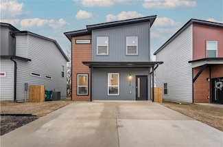 620 Pacific Ave, Bentonville, AR 72713