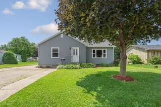 220 8th Ave SW, Faribault, MN 55021