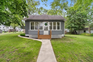 605 W 2nd North St, Wenona, IL 61377