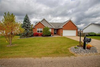 46081 Country Lake Dr, Saint Clairsville, OH 43950