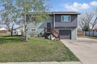 4794 Trail Dr, Rapid City, SD 57703